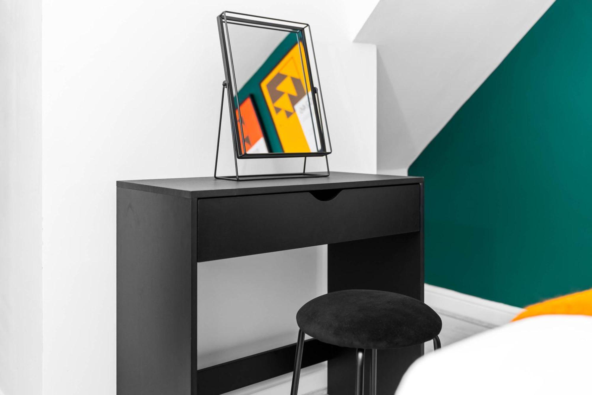 Luxury 3 Bedroom Apartment - Terrace - Near City Centre - Wifi - Smart Tv 1Mr Бирмингем Экстерьер фото